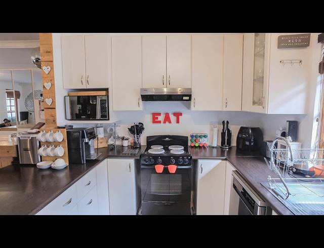1 BEDROOM TOWNHOUSE RENTED IN GILLITTS